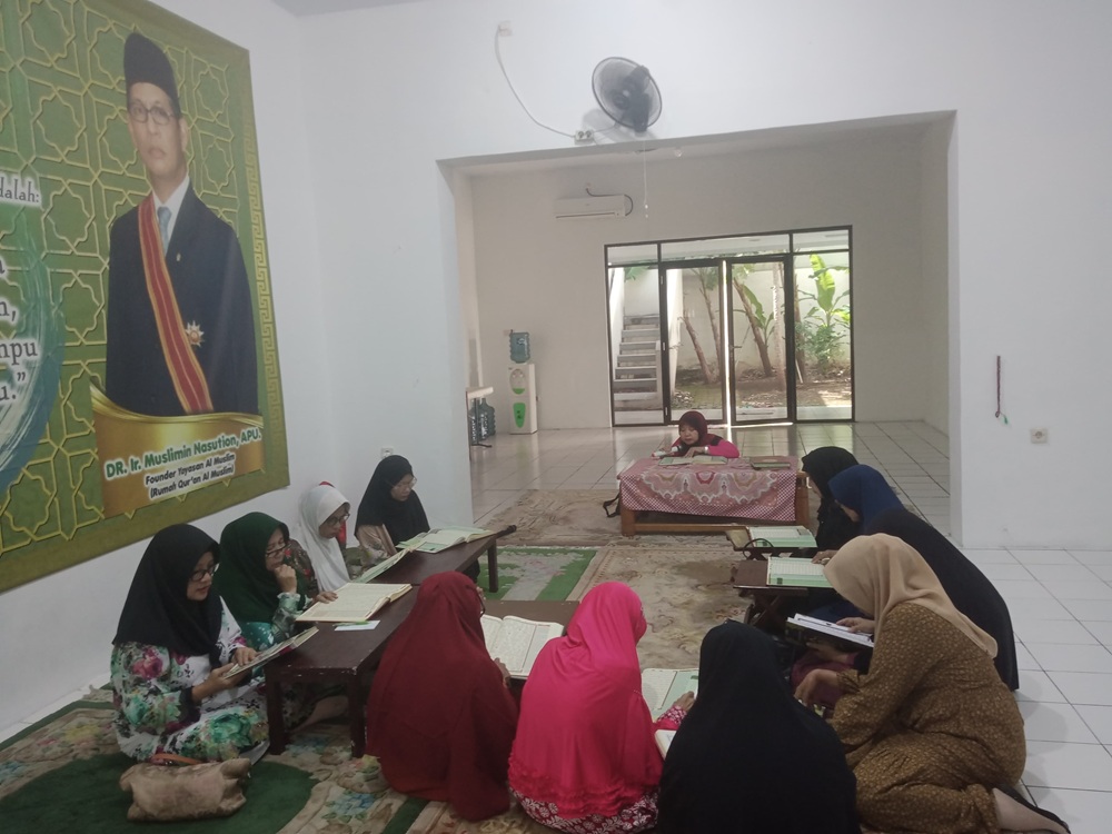 Tadarusan Majelis Taklim Kaum Ibu Rumah Quran Al Muslim Hari Terakhir